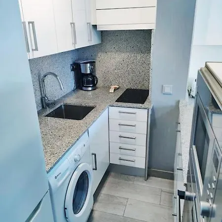 Bermudas Con Piscina Y Garaje En Appartement