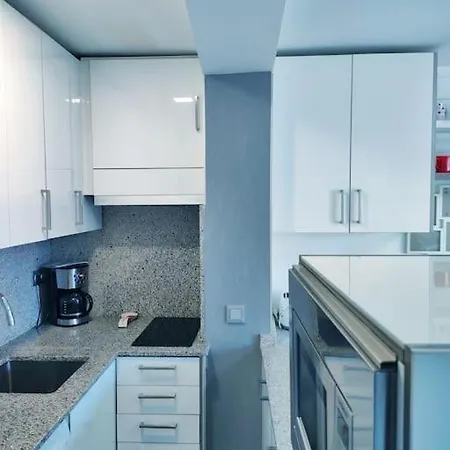 Bermudas Con Piscina Y Garaje En Appartement *